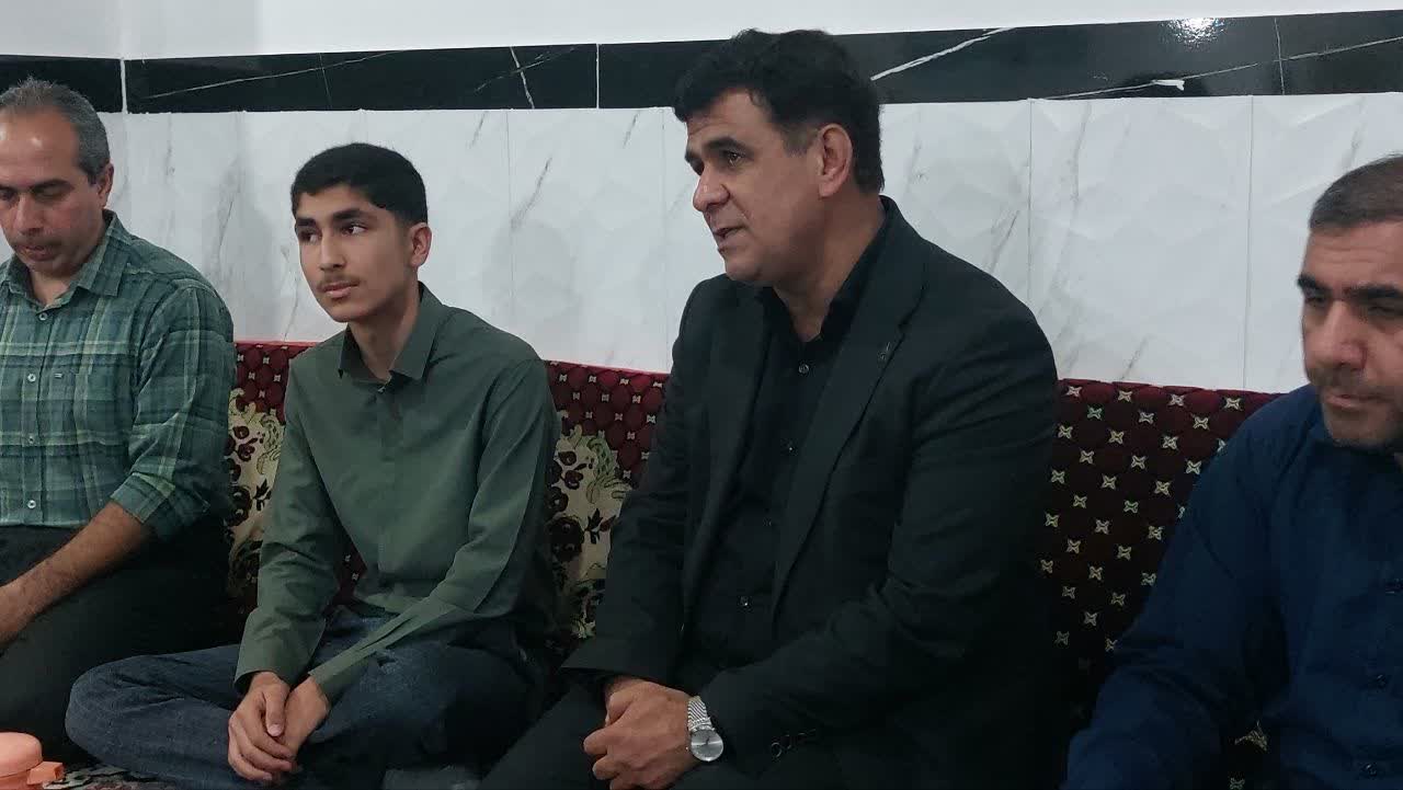 برنامه محله‌محور با مردم ؛ شهردار مینودشت پای صحبت‌های مردم محله پسرک نشست